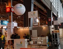 Ballon géant sur le stand de Fehap