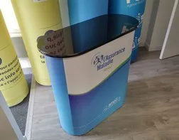 Comptoir d'accueil parapluie pour Ameli,l'assurance maladie