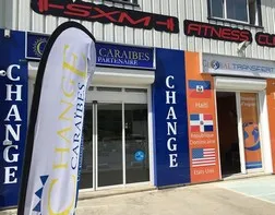 Un drapeau personnalisé aux couleurs de Change Caraïbes