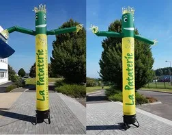 Une manche a air ventilée pour la promotion de franchise la Pataterie