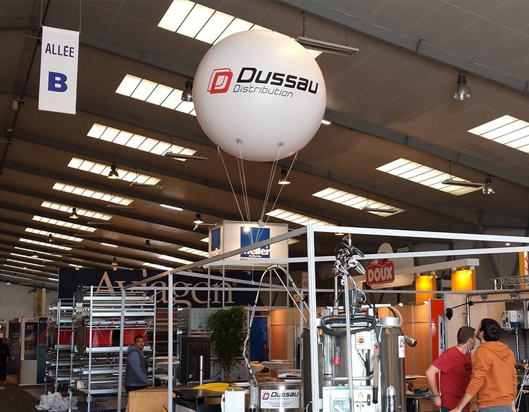 Ballon publicitaire Dussau Distribution