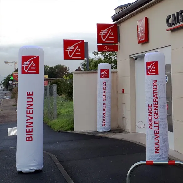 Totem colonnes gonflables pour la Caisse d'épargne
