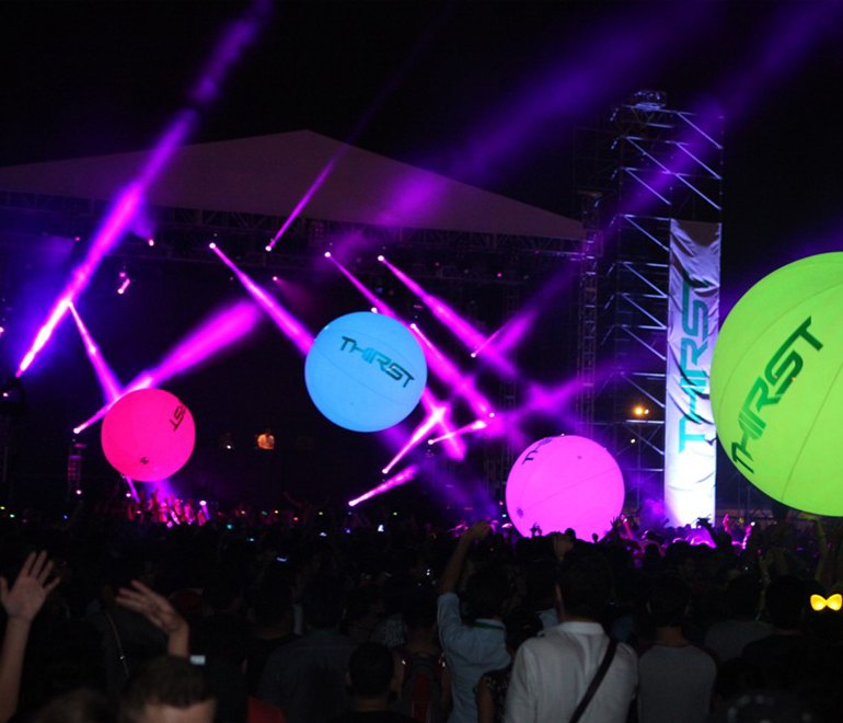 Ballons géants à LED 