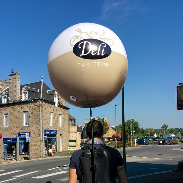 Ballon publicitaire mobile Deli Traiteur